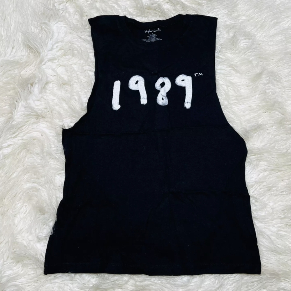 Taylor swift 1989 polaroid tour tank top size small authentic NWOT